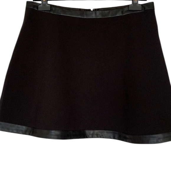 Banana Republic Black A-Line Mini Skirt Faux Leather Trim 00P Petite - Picture 3 of 5